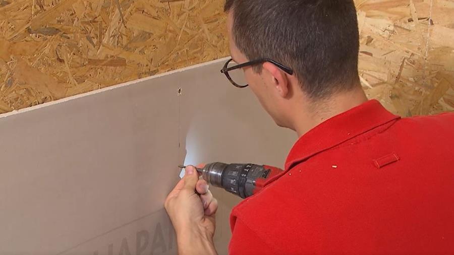 Comment poser des plaques de ciment?
