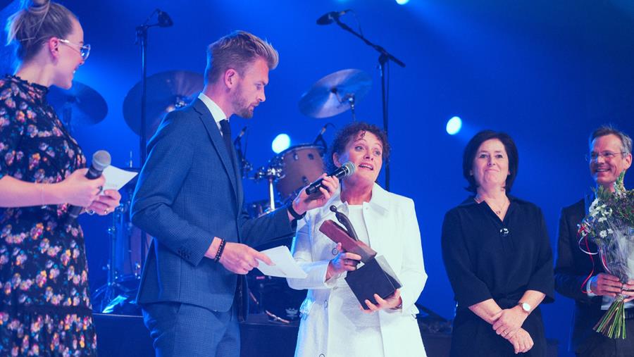 Minister Lydia Peeters wint Gouden Baksteen 2022
