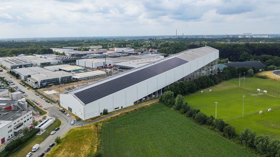 Duurzaam dak voor indoor skipiste