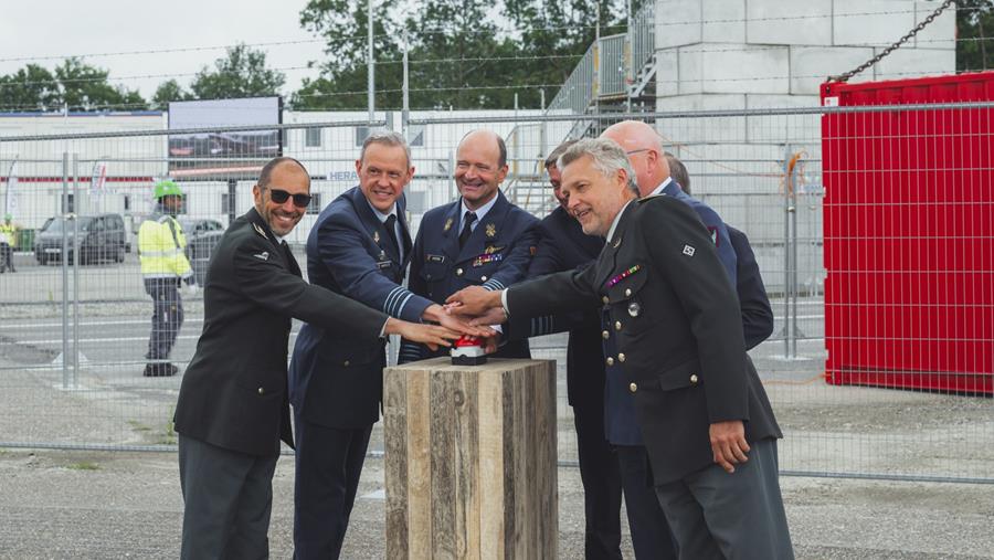 Pose de la première pierre du Complexe F-35 à Kleine-Brogel