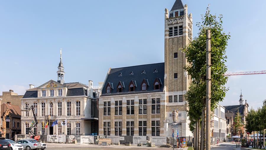 Roulers fait figure de pionnier avec l'hôtel de ville le plus durable de Flandre