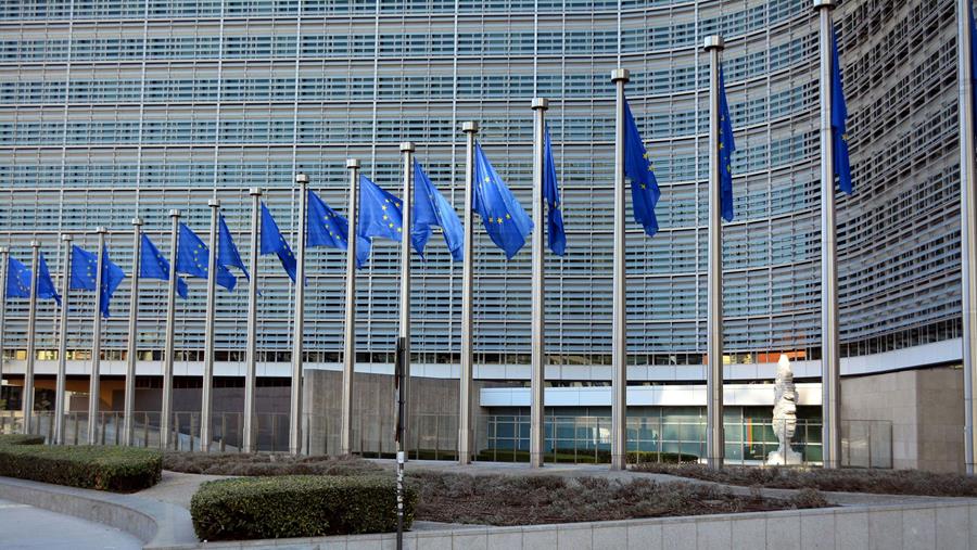 EU past CO2-regels aan voor autosectortransitie