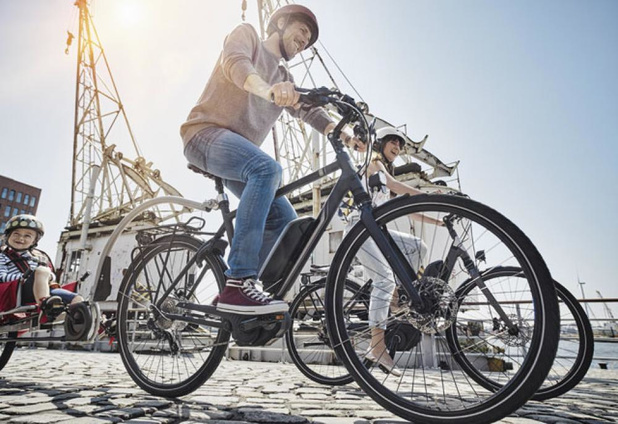 E-fietsers fietsen meer