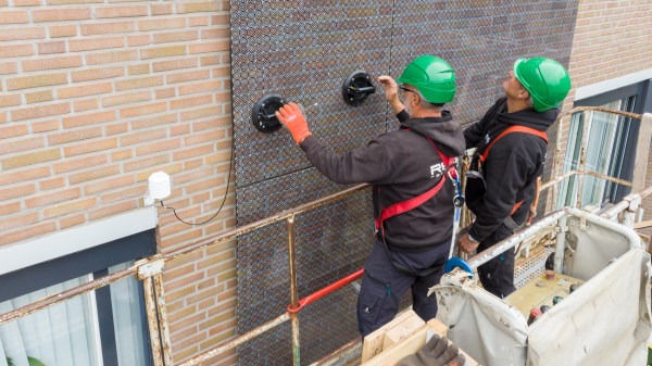 Panneaux de façade générant de l'énergie solaire