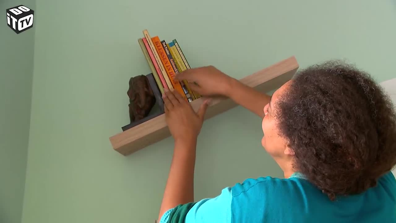 Une porte deux fois différente: peinture et décoration